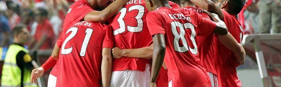  国际米兰轮换阵容仍显实力，轻松击败中下游球队稳居前三