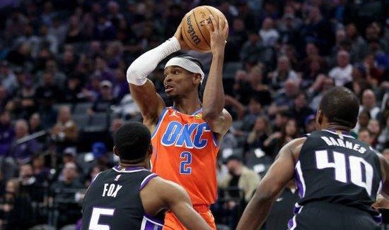  福克斯关键抢断国王加时险胜活塞