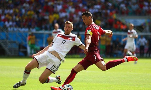  梅西替补登场建功，巴黎下半场发力轻取对手