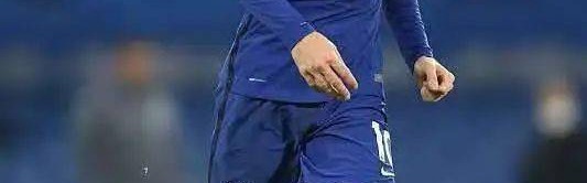  阿斯顿维拉定位球再显威力，头球攻门锁定胜局