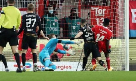  美因茨主场遭遇连败，德甲保级形势愈发严峻