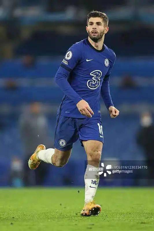  阿斯顿维拉定位球再显威力，头球攻门锁定胜局